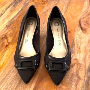 Brand new Anne Klein flats!